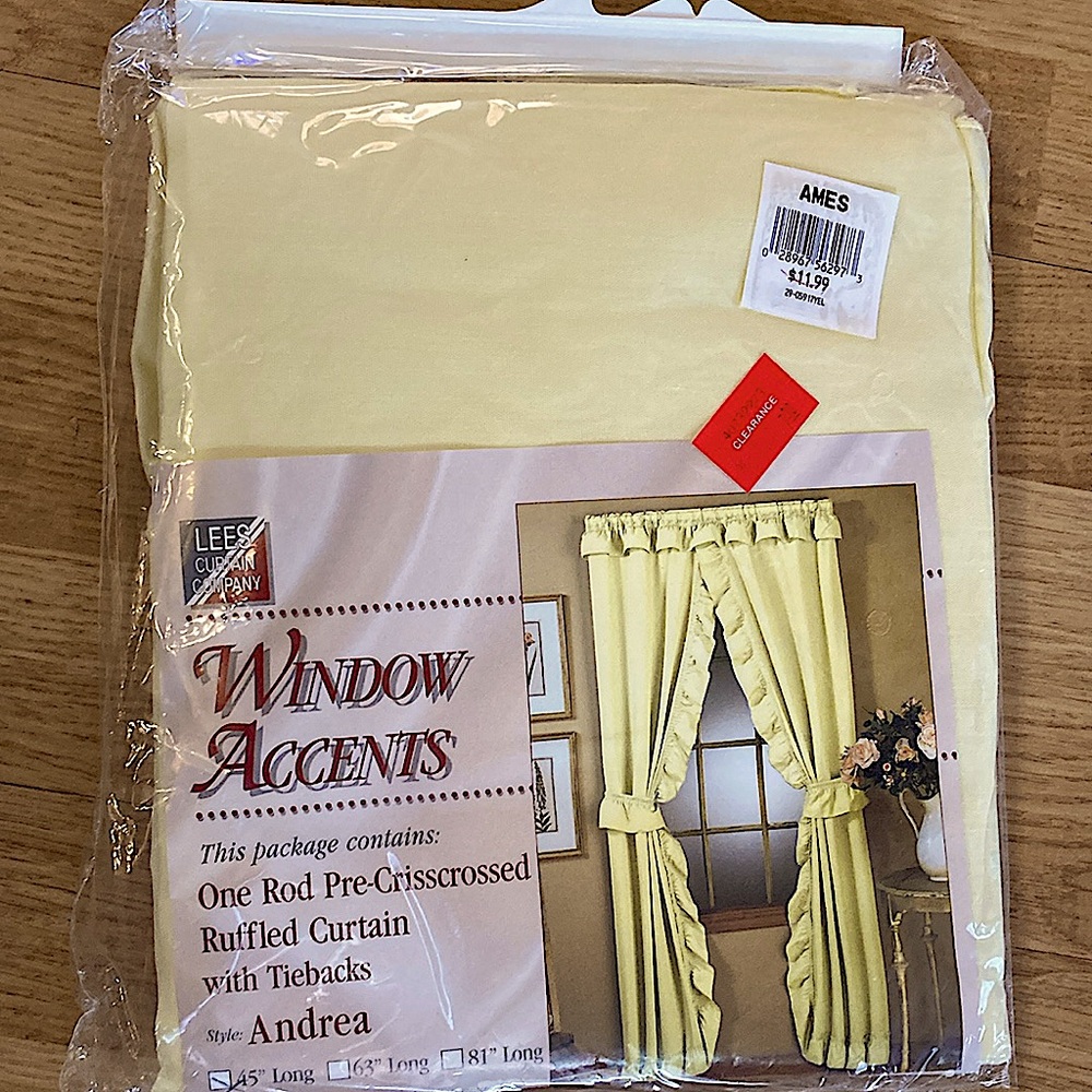 NEW 1980s VINTAGE Pale Yellow Lees Curtain Company Ruffled Curtain w/ tie backs